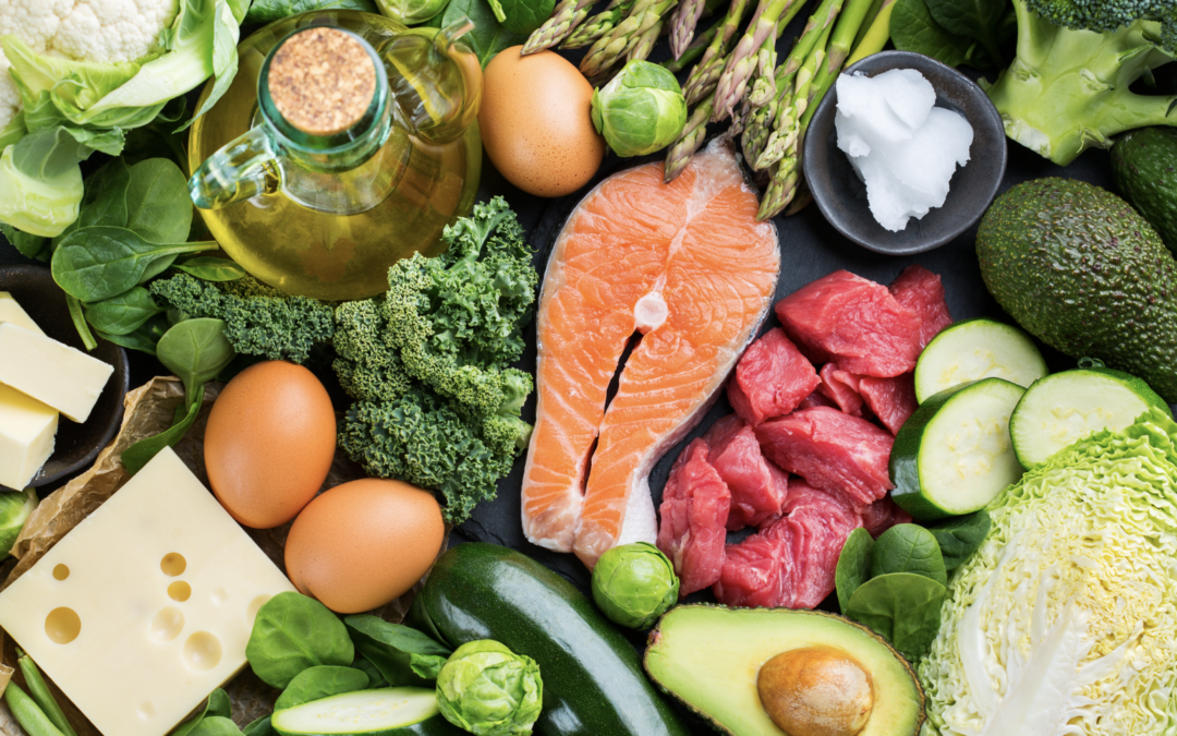 Dieta Keto: co to jest i jakie zasady obowiązują? Produkty, które warto wybierać i te, które lepiej omijać